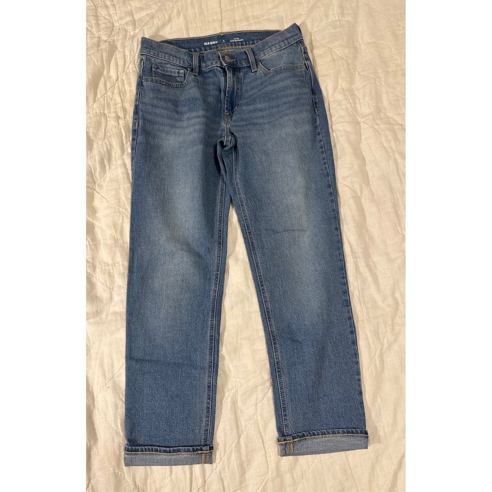 Old Navy Wow Boyfriend Mid-Rise Medium Wash Jeans Size 4 Petite